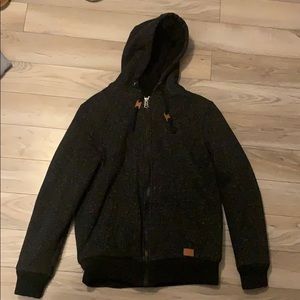 Awesome buffalo hoodie. Great pre-winter pick up!